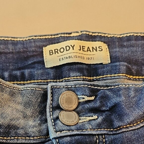 Brody Blue Jean Shorts with Vintage Wash and Rolled Cuffs - Picture 8 of 11